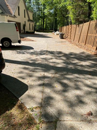 Seasonal Driveway Cleaning: Why Spring and Fall Are the Perfect Times to Call Thrare Contracting