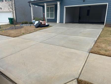 Why Driveway Cleaning is Essential for Maintaining Property Value – Thrare Contracting's Perspective